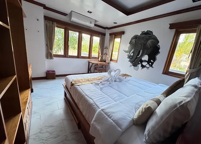Phangan Beachside Villa