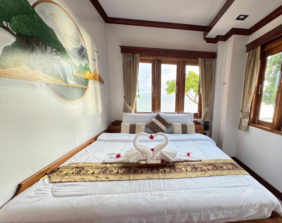Phangan Beachside Villa